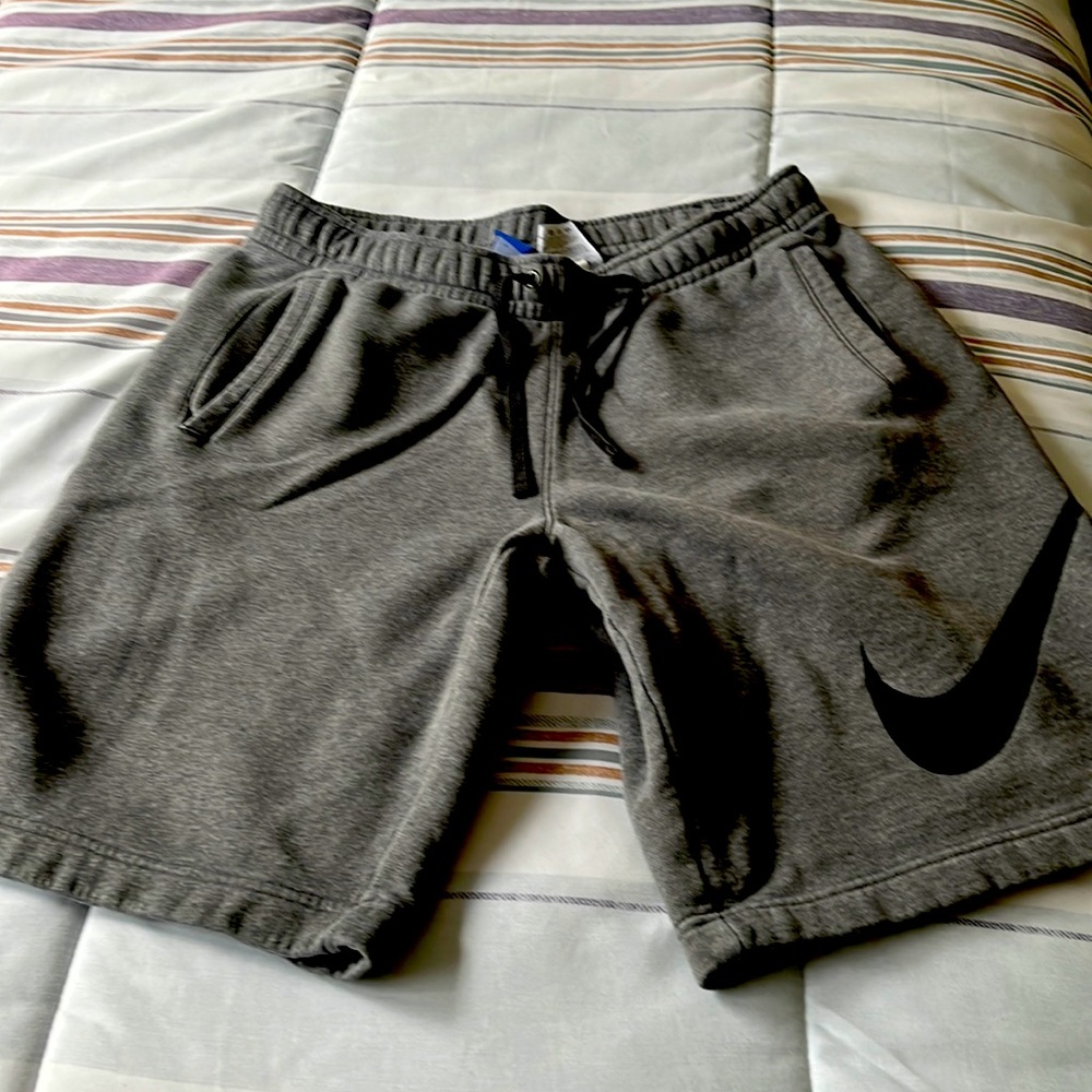 Nike shorts gray with black